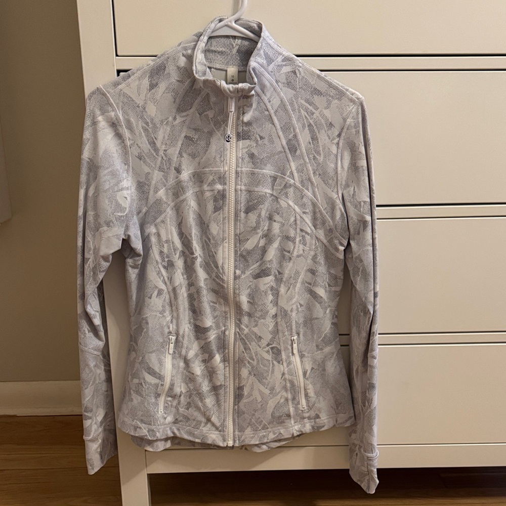 lululemon athletica Light Gray & White Patterned Define Jacket